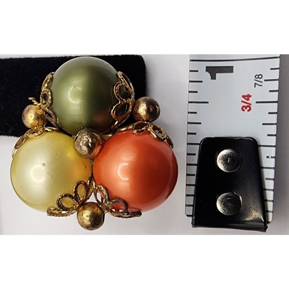 Vintage Clip-on Beaded Earrings - Picture 4 of 4